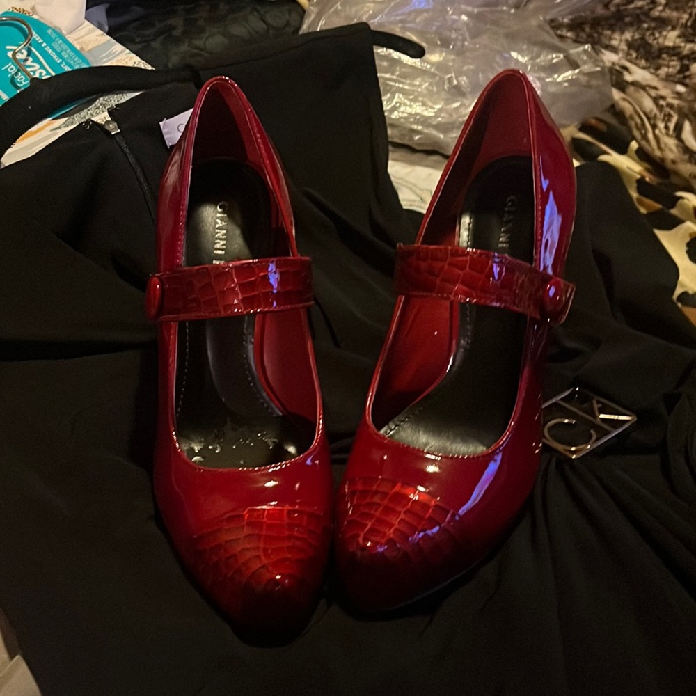 Red heels patent leather